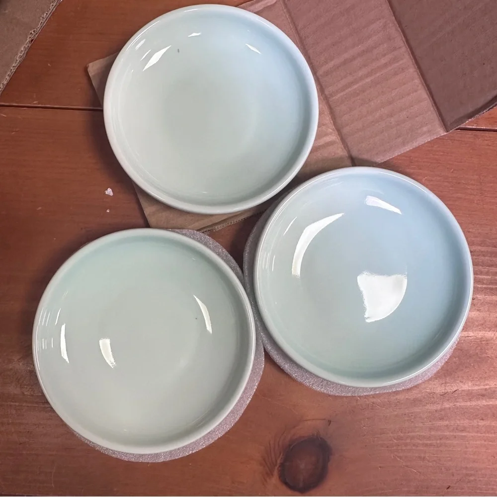 New in box - set of three ceramic serving bowls for cats - or people!